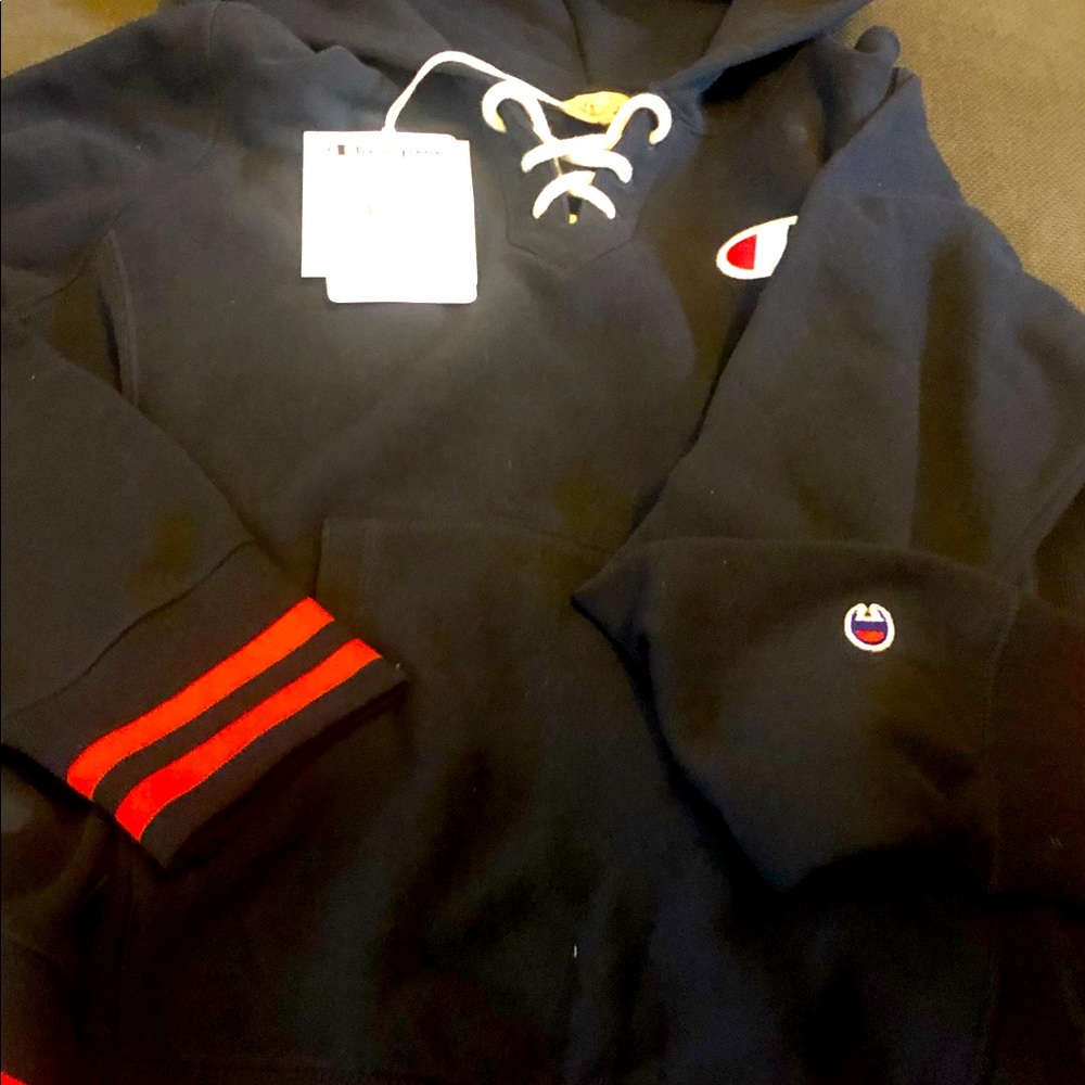 Adorable Champion Sweatshirt NWT